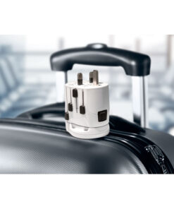 PRO World & USB. 3-pole PRO WORLD & USB Weiß 12 mo9321 06 ambiant