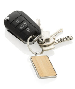 Eckiger Schlüsselring aus RCS rec. Zinklegierung mit Bambus 10 P191.6809 B 3 b5811272417d4d29ac4094f673b6e226