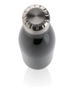 Auslaufsichere Trinkflasche mit Stainless-Steel-Deckel