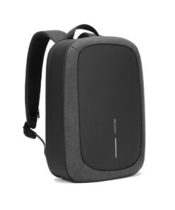 Alternative view of Bobby Edge