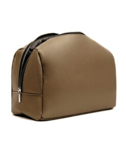 Alternative view of VINGA Bermond Kulturtasche aus RCS recyceltem PU