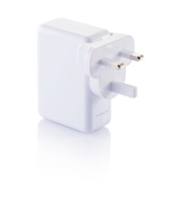Reiseadapter mit 4fachem USB Anschluss 9 p820.373 b 2