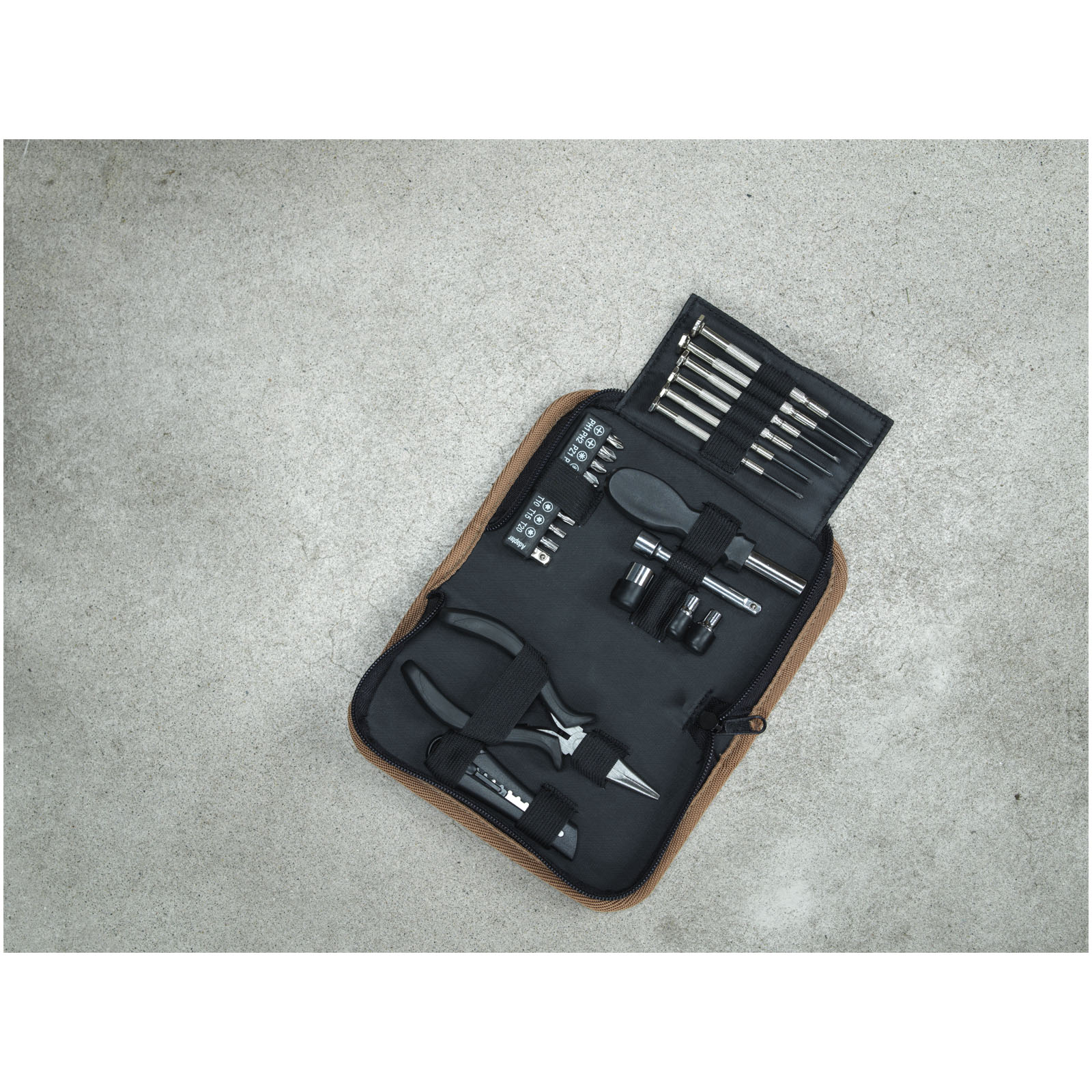 Spike 24-teiliges Werkzeugset aus recyceltem RCS Kunststoff mit Korketui natur 8 Spike 24-teiliges Werkzeugset aus recyceltem RCS Kunststoff mit Korketui natur – Bild 6