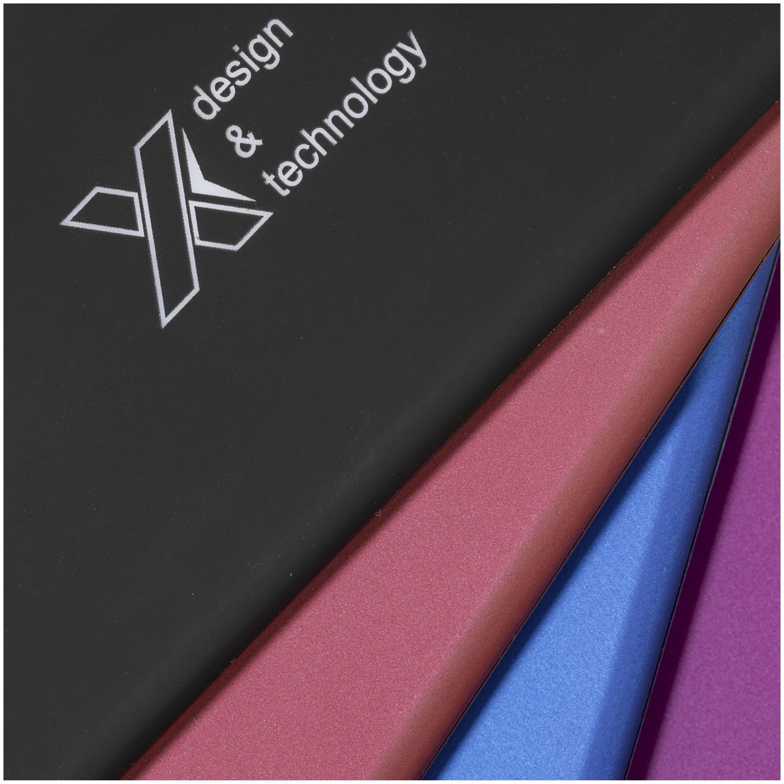 SCX.design P15 5000 mAh Powerbank mit Leuchtlogo schwarz 6 SCX.design P15 5000 mAh Powerbank mit Leuchtlogo schwarz – Bild 4