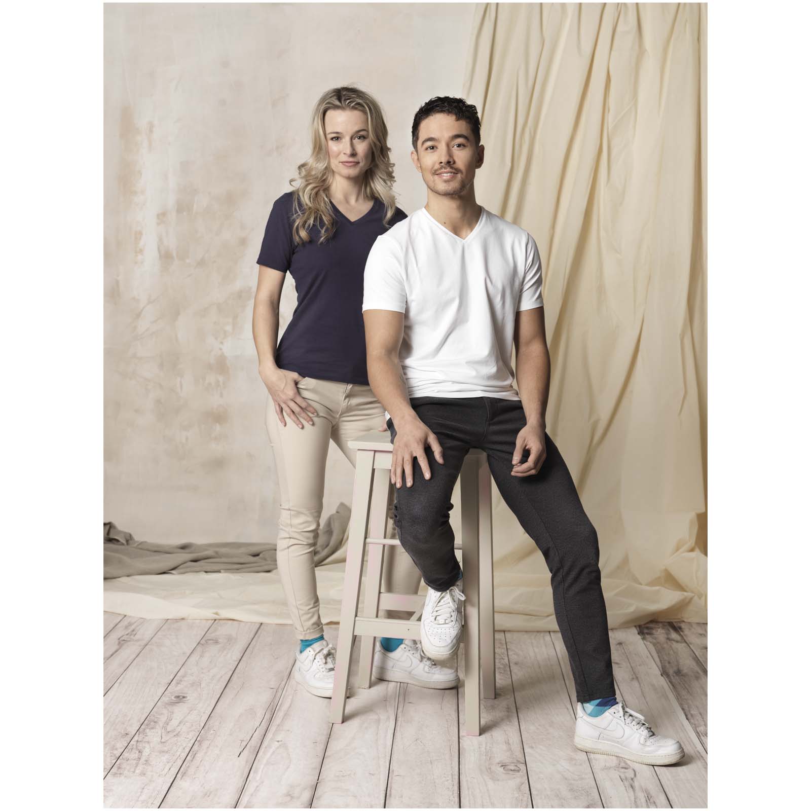 Kawartha T-Shirt für Damen mit V-Ausschnitt 9 Kawartha T-Shirt für Damen mit V-Ausschnitt – Bild 7